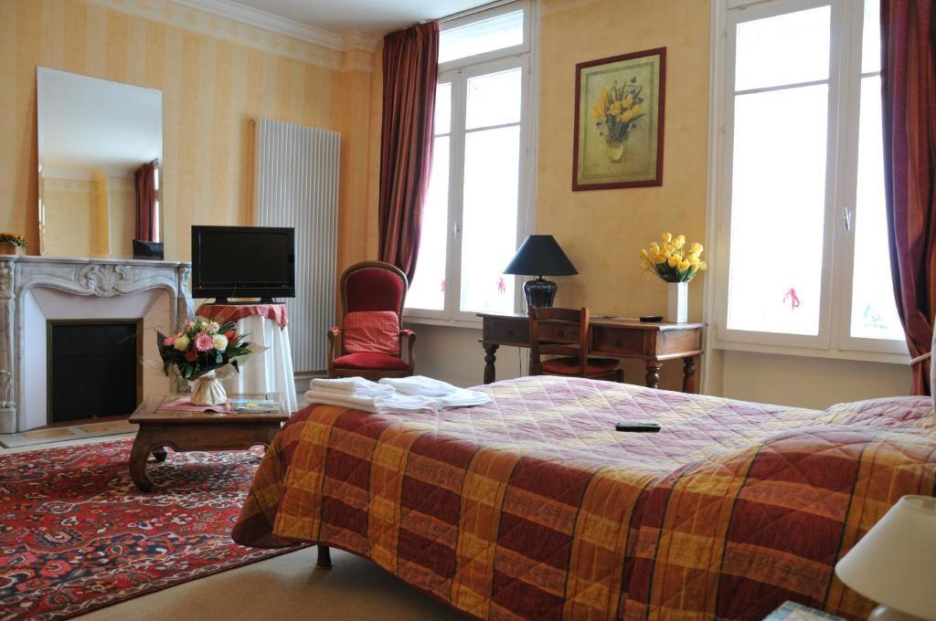 Hotel De Paris Charleville-Mézières Zimmer foto