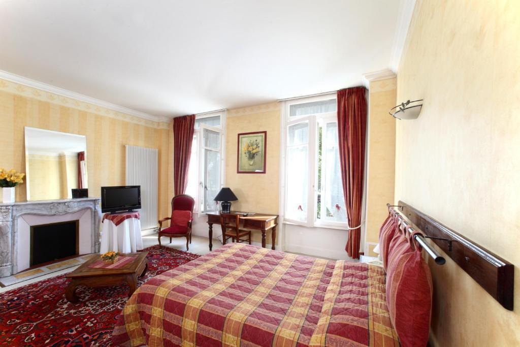 Hotel De Paris Charleville-Mézières Zimmer foto
